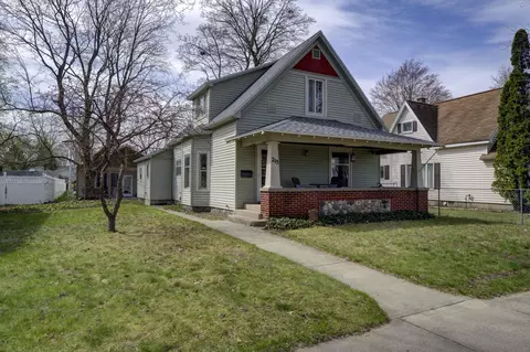 215 W Twelfth, Traverse City, MI 49684