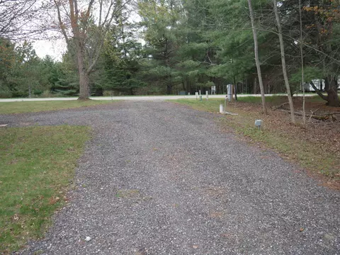 5106 Queens, Gladwin, MI 48624 photo 8
