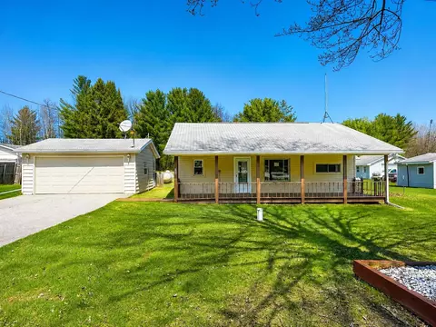 364 W Greenwood, Alger, MI 48610