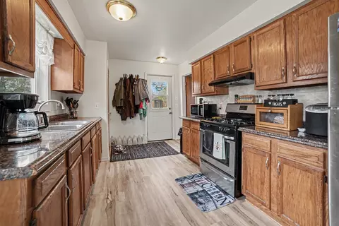 Kitchen - 232 S Gwinner #LOT : 7, Ithaca, MI 48847 photo 2 of 2