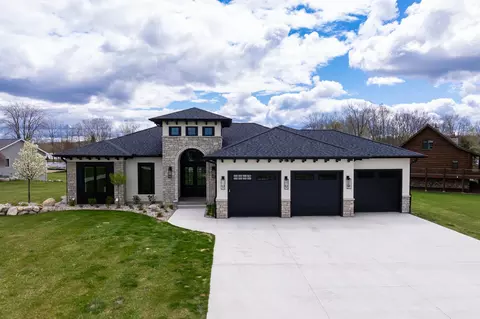 1083 Bundy, Lake Isabella, MI 48893