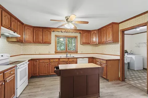 Kitchen - 3044 S Point Augres, Au Gres, MI 48703 photo 2 of 3