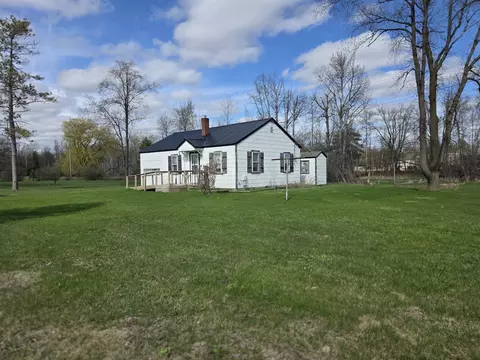 2324 Dobler, Sterling, MI 48659
