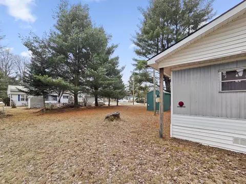 10733 Freeman, Mesick, MI 49668 photo 18