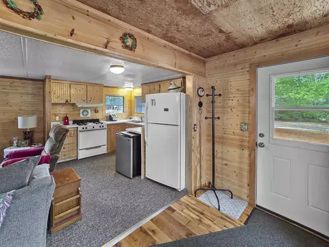 10733 Freeman, Mesick, MI 49668 photo 6