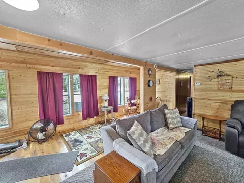 10733 Freeman, Mesick, MI 49668 photo 7