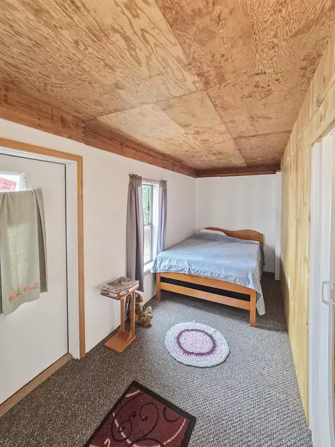 10733 Freeman, Mesick, MI 49668 photo 11