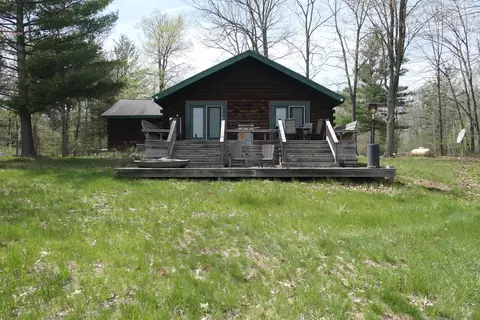 6480 W W Lk, Remus, MI 49340