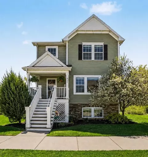 842 Winchester, Holland, MI 49423