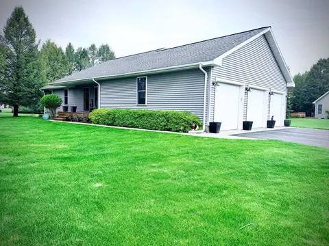 888 Clyde Lee, Traverse City, MI 49696