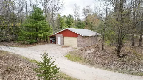 20802 E Trails End, Interlochen, MI 49643 photo 25