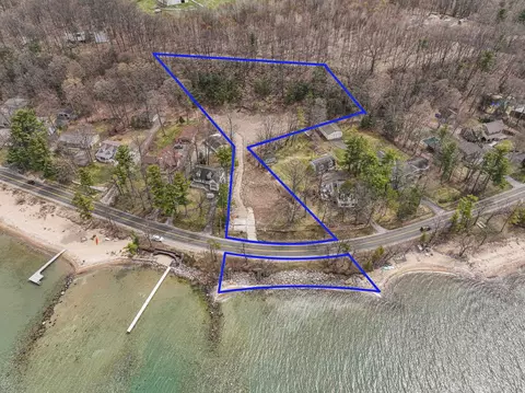 9006 Peninsula, Traverse City, MI 49686