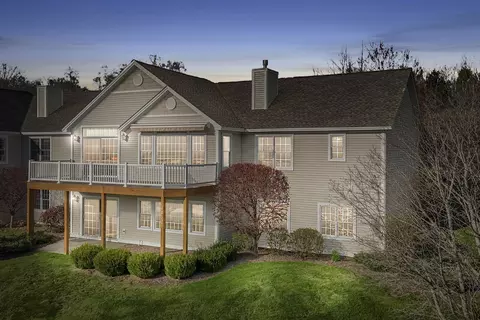 3027 Crown Rdg, Traverse City, MI 49685