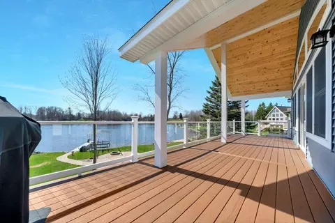 Exterior - 1693 Manchester, Gladwin, MI 48624 photo 4 of 9