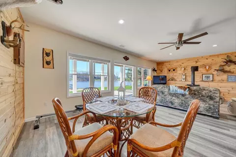 Dining - 1693 Manchester, Gladwin, MI 48624 photo 2 of 2