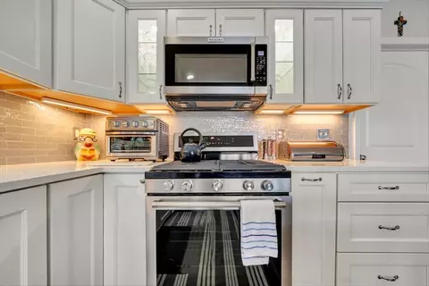 Kitchen - 1693 Manchester, Gladwin, MI 48624 photo 5 of 7