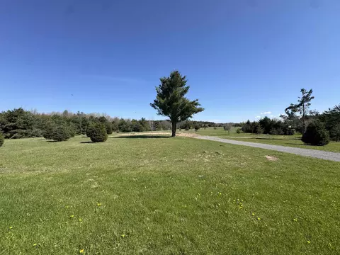 8343 E 30, Cadillac, MI 49601