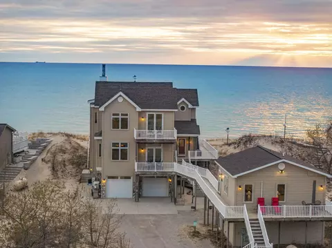 14421 N Cathead Bay, Northport, MI 49670