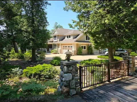 269 N East Torch Lk, Central Lake, MI 49622