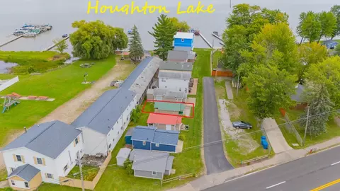 6482 W Houghton Lk #CABIN 4, Houghton Lake, MI 48629