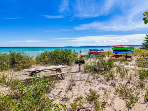13057 N Cherrywood, Northport, MI 49670