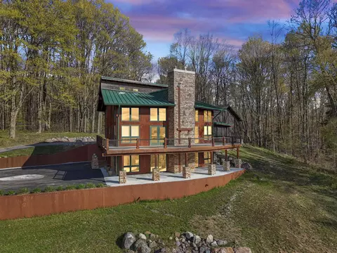 8356 W 38, Cadillac, MI 49601