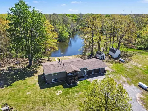 4381 W Pine Riv, Saint Louis, MI 48880