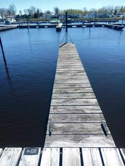 N/A Michigan #H-220 NORTH PORT MARINA, Au Gres, MI 48703