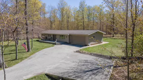3189 Trumbull, Maple City, MI 49664