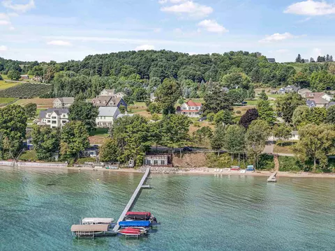 15393 Old Blf, Traverse City, MI 49686