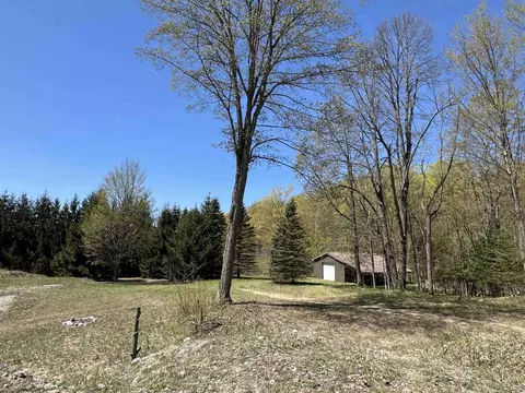 7877 E Bernadette, Lake Leelanau, MI 49682