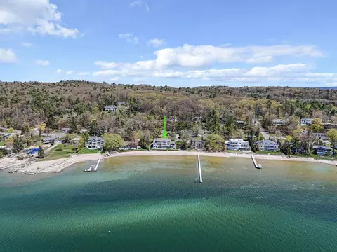 6525 Peninsula, Traverse City, MI 49686