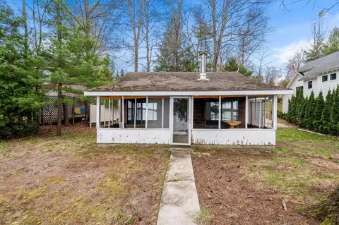 186 S South Long Lk, Traverse City, MI 49685