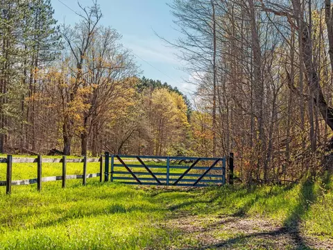 00 E 20 Apt #(NEAREST ADDRESS ACROSS THE , Mesick, MI 49663
