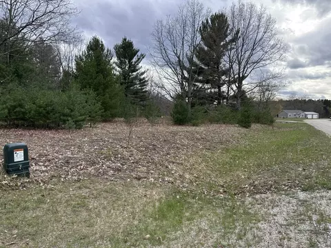 11797 Country Acres, Interlochen, MI 49643