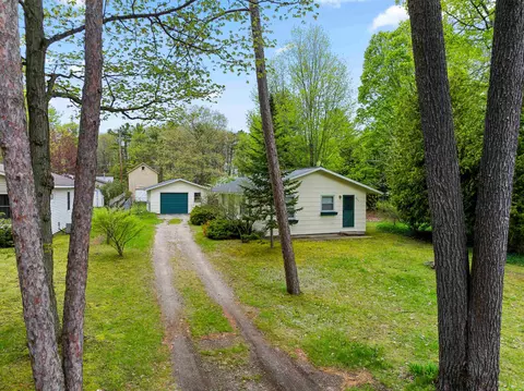 806 Livingston, Elk Rapids, MI 49629