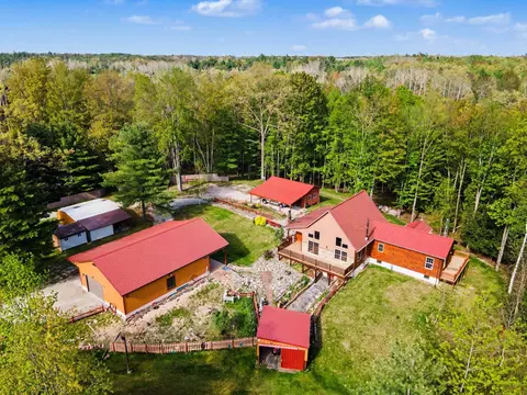 1900 N Forest Lk, Alger, MI 48610