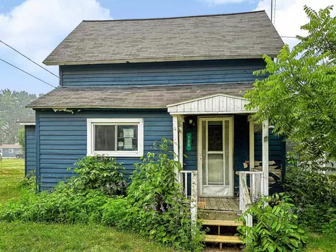 125 N Chippewa, Shepherd, MI 48883