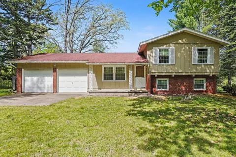 1860 S Jackson, Harrison, MI 48625