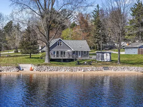 9464 Stone Ledge Lk, Cadillac, MI 49601