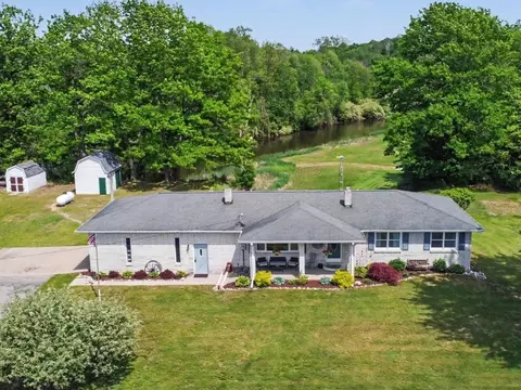 4389 Pine Riv, Saint Louis, MI 48880