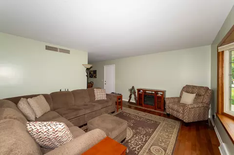 1410 Andre, Mount Pleasant, MI 48858 photo 9