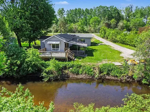 2457 E Ludington, Clare, MI 48617