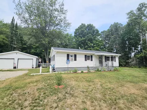 4774 S Lachance, Lake City, MI 49651