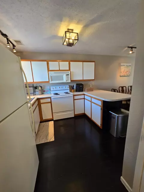 3751 Vale, Traverse City, MI 49686