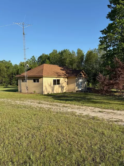 3037 Ballard, Benzonia, MI 49616