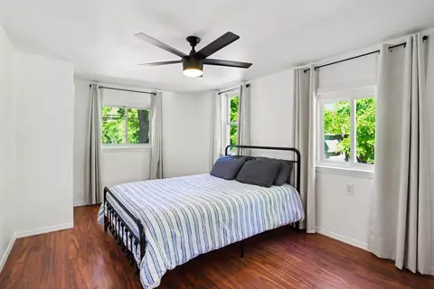 Bedroom - 5290 E Broadway, Mount Pleasant, MI 48858 photo 4 of 5