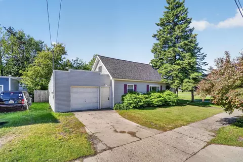 932 Farrar, Cadillac, MI 49601