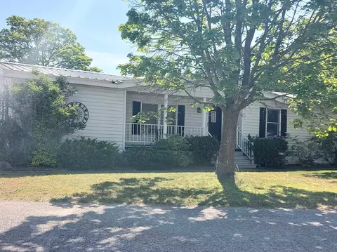 1743 David, Traverse City, MI 49686