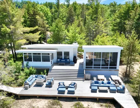 7566 W W Hbr, Glen Arbor, MI 49636